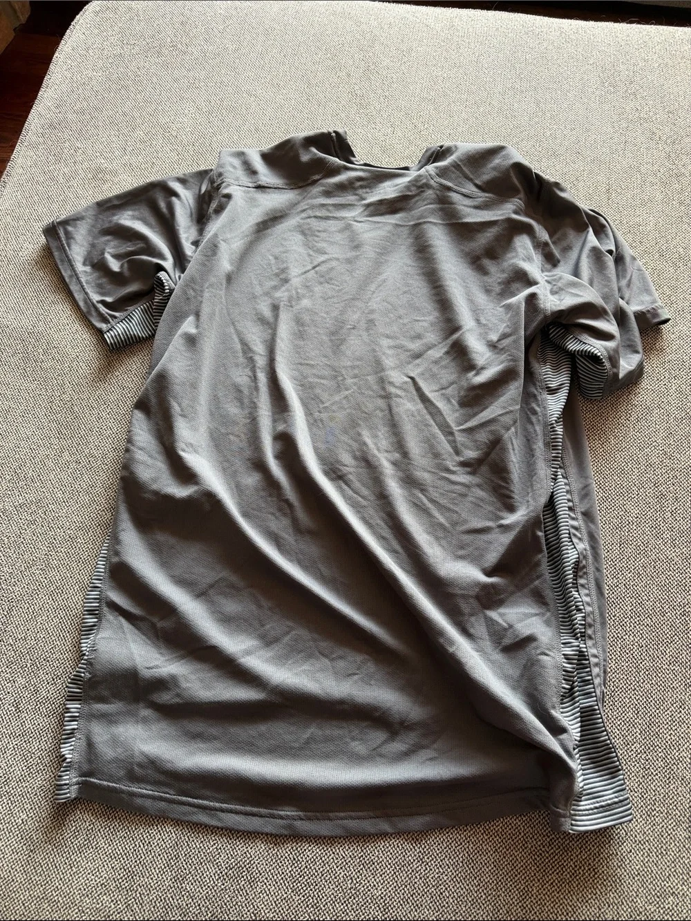 Nike Men's Activewear Performance tee Gray with Black Swoosh